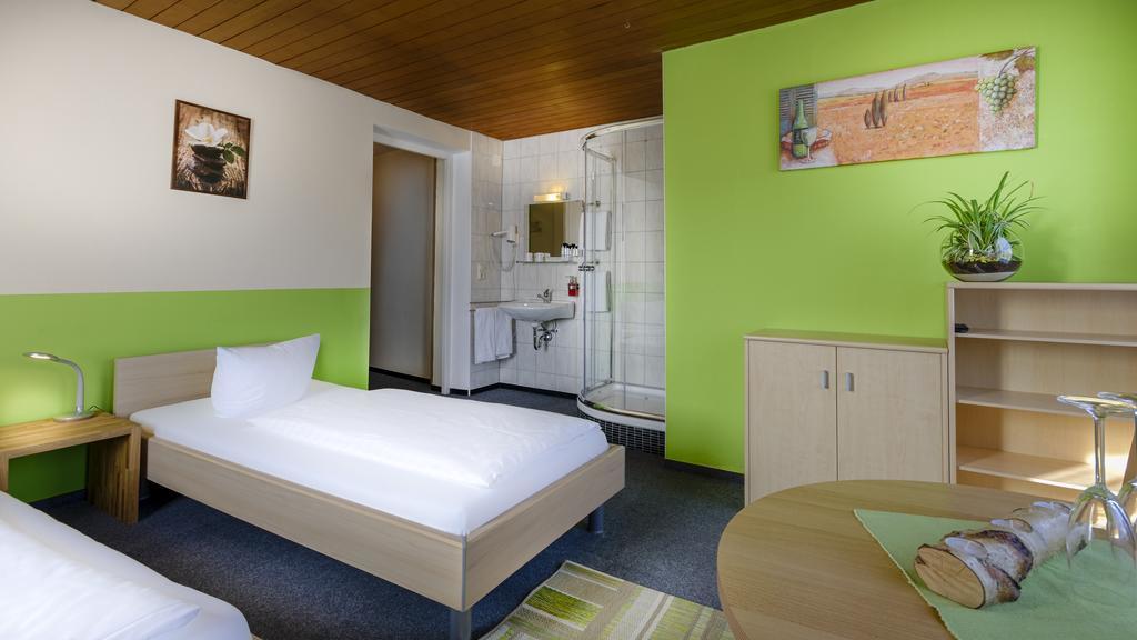Hotel Luitpold Landshut Oda fotoğraf